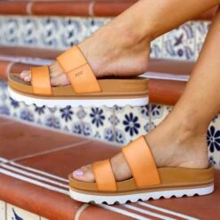 REEF Women's Cushion Vista Hi Platform Sandals -Sorel Shop 2083717 201 alt4